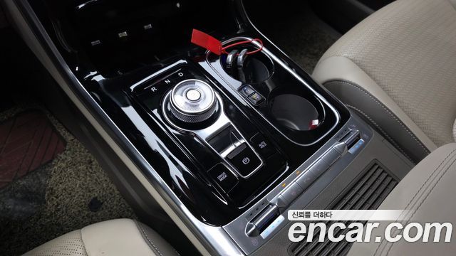 Kia Canival 2023 — photo 12