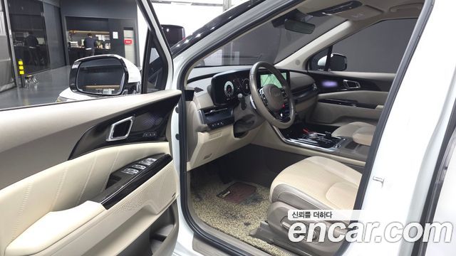 Kia Canival 2023 — photo 13