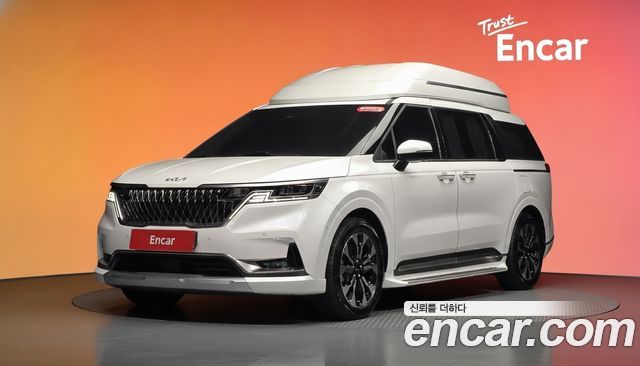 Kia Canival 2023 — photo 1