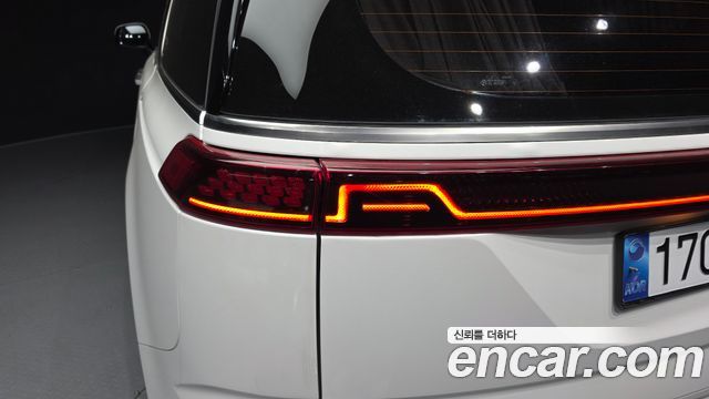 Kia Canival 2023 — photo 9