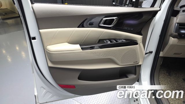 Kia Canival 2023 — photo 15