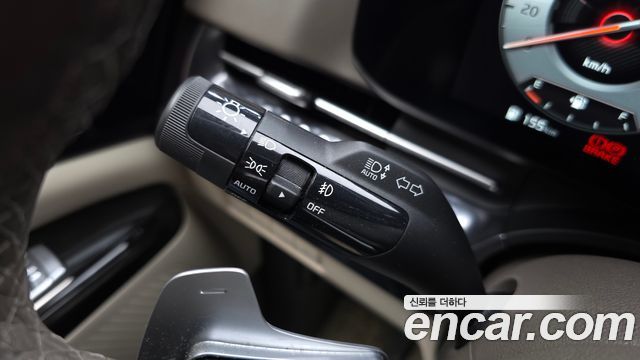 Kia Canival 2023 — photo 28