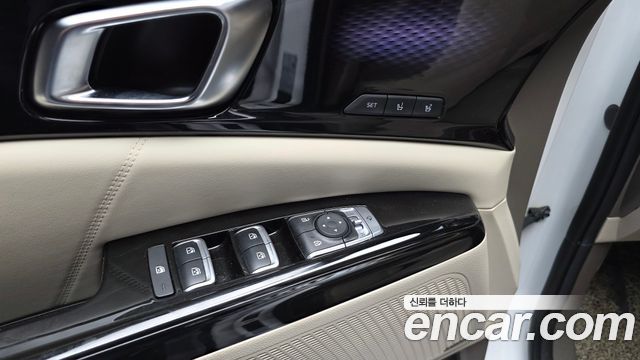 Kia Canival 2023 — photo 31