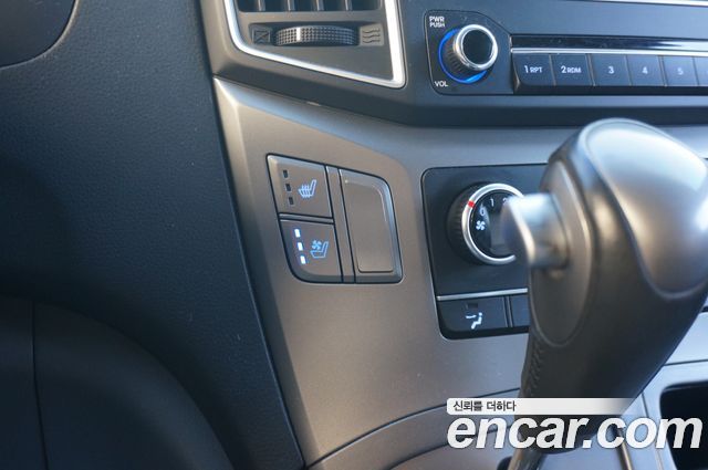 Hyundai Starex 2021 — photo 11