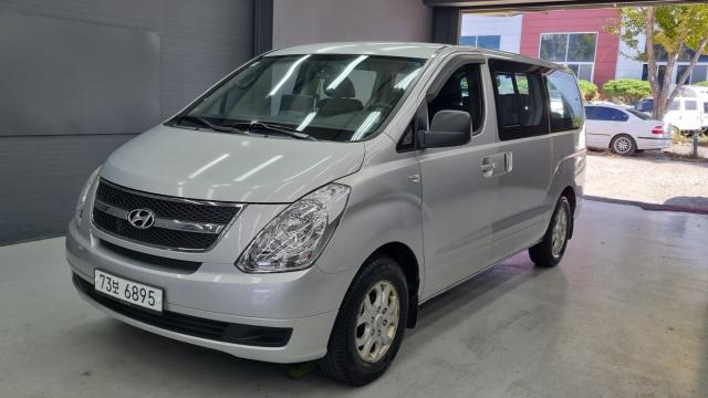 Hyundai Starex 2010 — photo 1