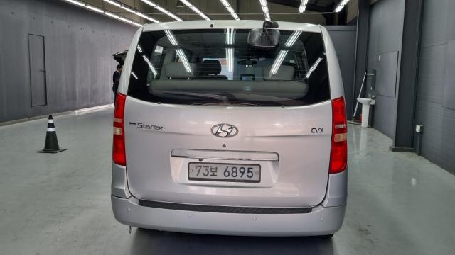 Hyundai Starex 2010 — photo 4