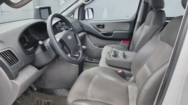 Hyundai Starex 2010 — photo 10