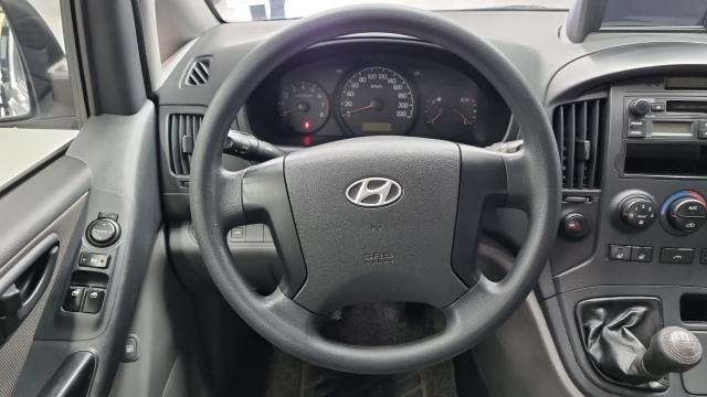 Hyundai Starex 2010 — photo 12