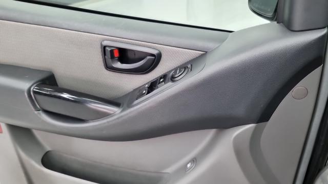 Hyundai Starex 2010 — photo 18