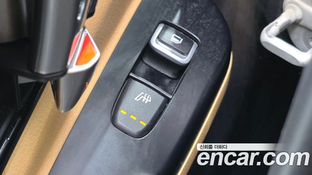 Kia Canival 2021 — photo 17