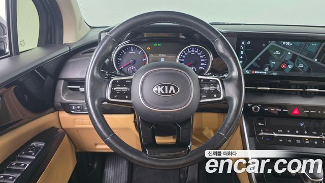 Kia Canival 2021 — photo 19