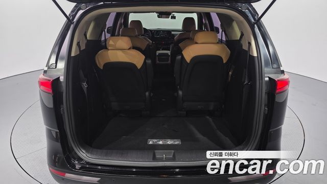 Kia Canival 2021 — photo 21