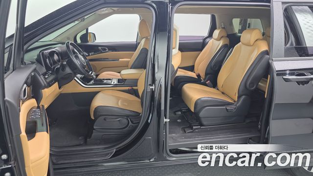 Kia Canival 2021 — photo 22