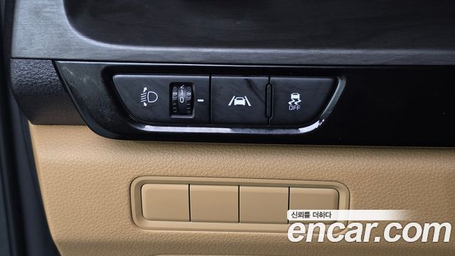 Kia Canival 2021 — photo 25