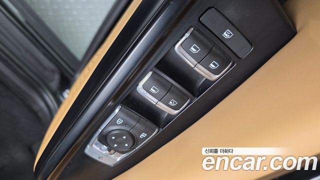 Kia Canival 2021 — photo 26
