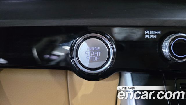 Kia Canival 2021 — photo 30