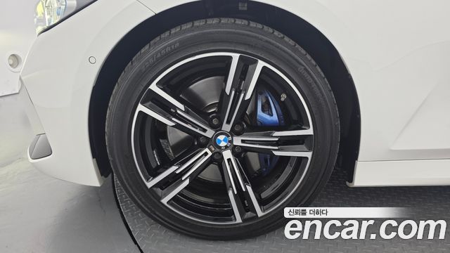BMW 3-Series 2025 — photo 5