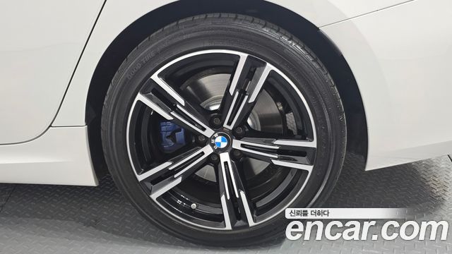 BMW 3-Series 2025 — photo 7