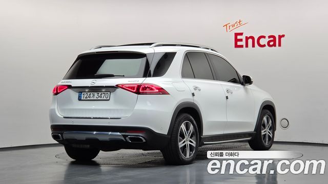 Mercedes-Benz GLE-Class 2020 — photo 2