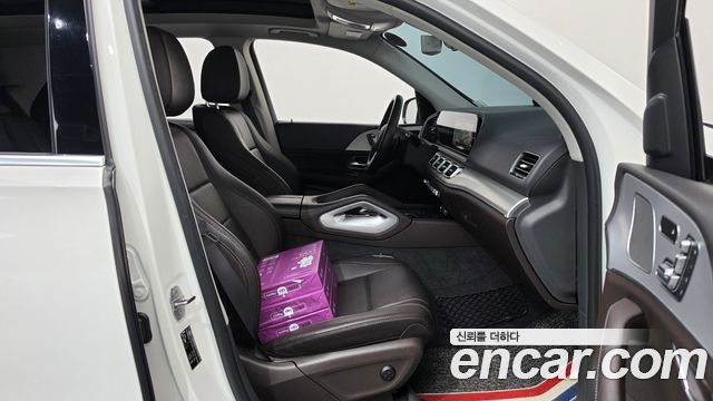 Mercedes-Benz GLE-Class 2020 — photo 11