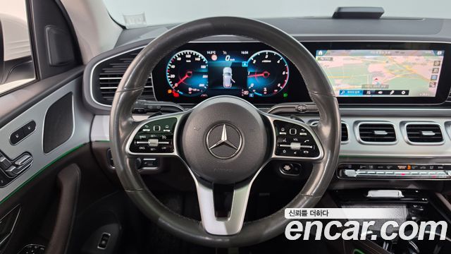 Mercedes-Benz GLE-Class 2020 — photo 13