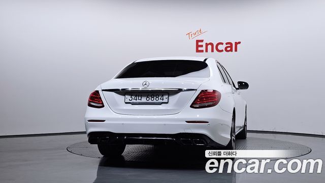 Mercedes-Benz E-Class 2019 — photo 4