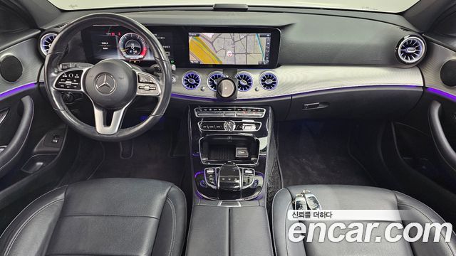 Mercedes-Benz E-Class 2019 — photo 10