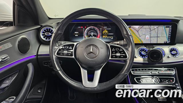 Mercedes-Benz E-Class 2019 — photo 19