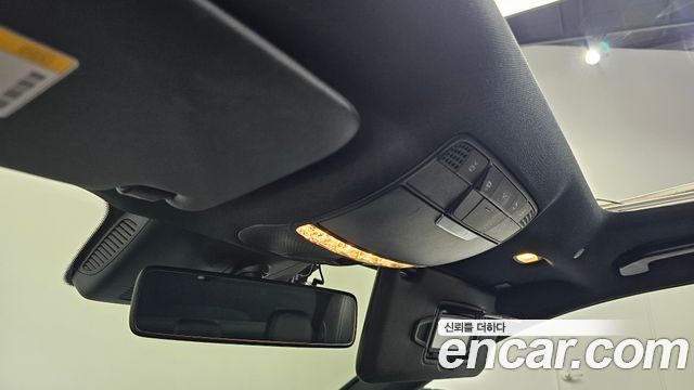 Mercedes-Benz E-Class 2019 — photo 24