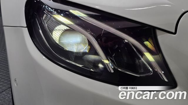 Mercedes-Benz E-Class 2019 — photo 8