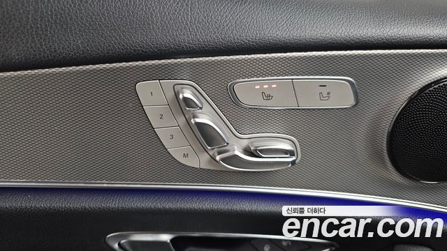 Mercedes-Benz E-Class 2019 — photo 29