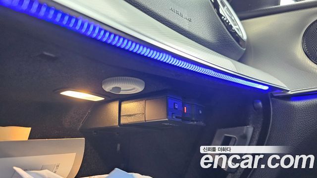 Mercedes-Benz E-Class 2019 — photo 32
