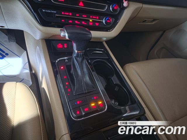 Kia Canival 2018 — photo 8