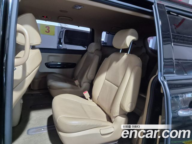 Kia Canival 2018 — photo 12