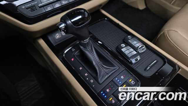 Kia Canival 2016 — photo 9