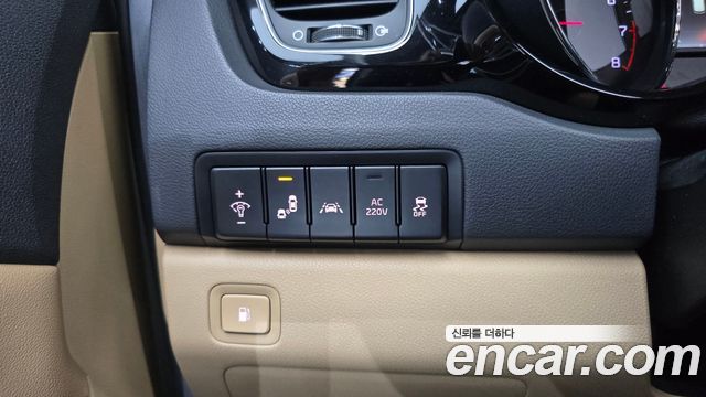 Kia Canival 2016 — photo 18