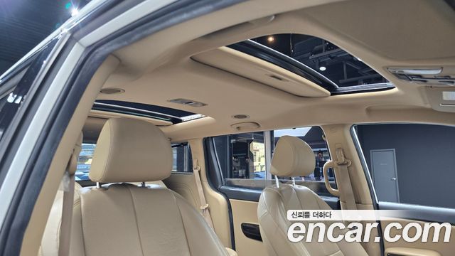 Kia Canival 2016 — photo 19