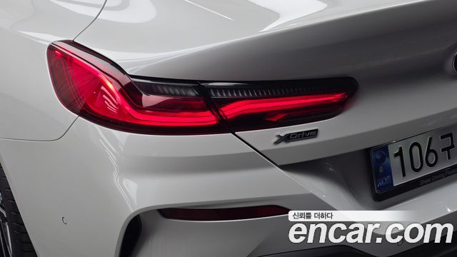 BMW 8-Series 2021 — photo 9
