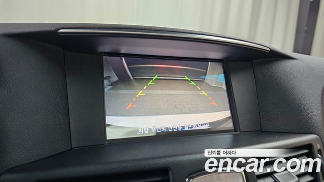 Infiniti Q70 2017 — photo 20