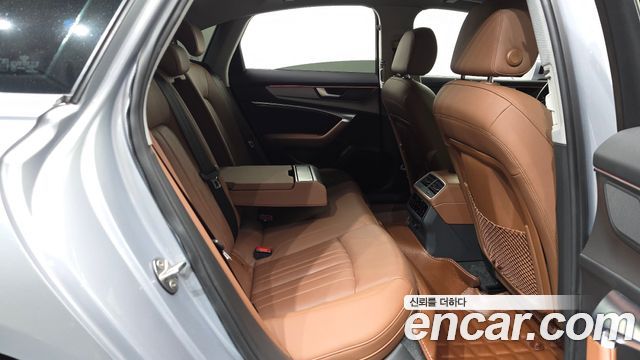 Audi A6 2020 — photo 17