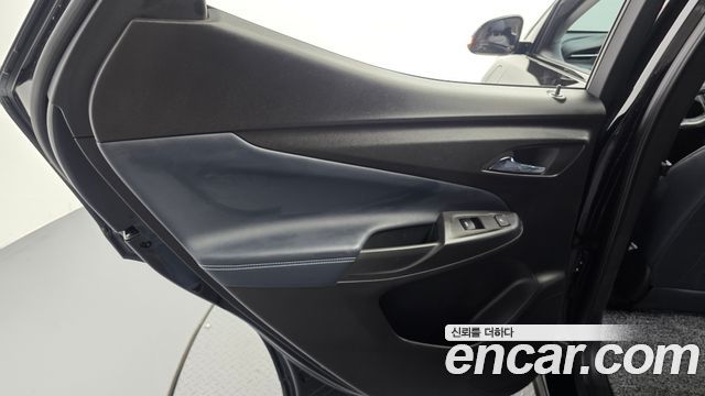 Chevrolet Korea 볼트 EUV 2022 — photo 15