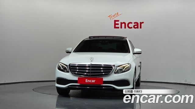 Mercedes-Benz E-Class 2017 — photo 3