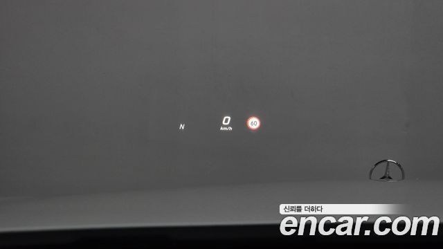Mercedes-Benz E-Class 2017 — photo 18