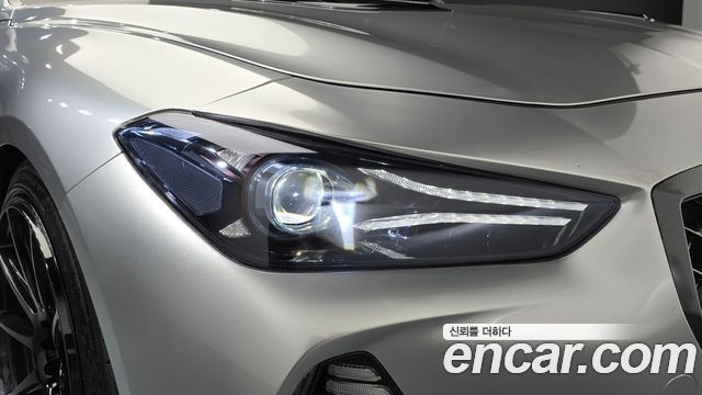 Genesis G70 2019 — photo 8