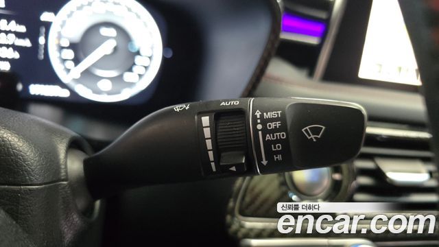 Genesis G70 2019 — photo 27