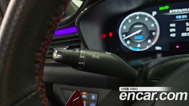 Genesis G70 2019 — photo 28