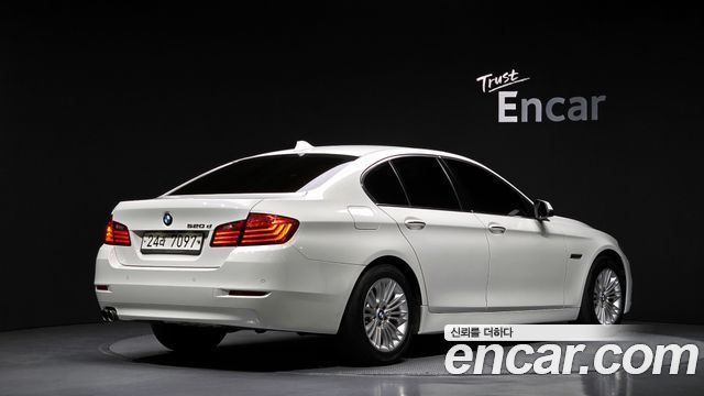 BMW 5-Series 2015 — photo 2