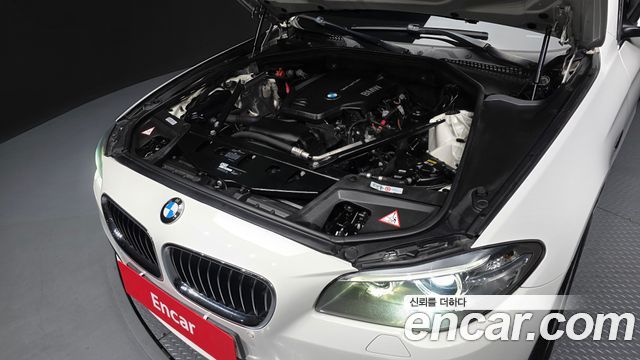 BMW 5-Series 2015 — photo 6