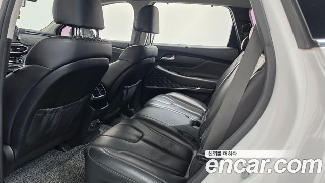 Hyundai Santafe 2019 — photo 17