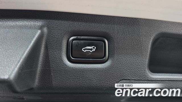 Hyundai Santafe 2019 — photo 23
